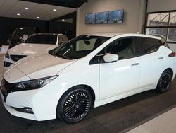 Vit Begagnad 2023 Nissan Leaf N-Connecta Halvkombi | 219 000 kr (Lite dyr)