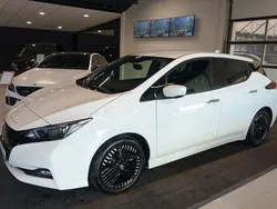 Vit Begagnad 2023 Nissan Leaf N-Connecta Halvkombi | 219 000 kr (Lite dyr)