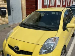 Gul Begagnad 2009 Toyota Yaris Halvkombi | 34 500 kr (Bra pris)