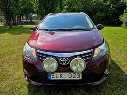 Röd Begagnad 2013 Toyota Avensis Business Edition Kombi | 69 000 kr (Bra pris)