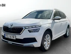 Vit Begagnad 2022 Skoda Kamiq Adventure SUV | 249 900 kr (Marknadspris)
