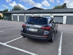 Grå Begagnad 2011 Opel Astra Enjoy Kombi | 47 500 kr (Marknadspris)