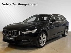 Svart Begagnad 2020 Volvo V90 Momentum Kombi | 329 900 kr (Marknadspris)