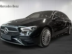 Kosmossvart metallic Ny 2024 Mercedes CLA200 Shooting Brake AMG Kombi | 451 500 kr (Marknadspris)