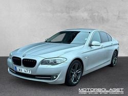Ljusgrå Begagnad 2011 BMW 520 Sedan | 112 900 kr (Marknadspris)