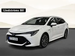 Vit Begagnad 2019 Toyota Corolla Style Kombi | 249 900 kr (Marknadspris)