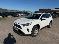 Vit Begagnad 2020 Toyota RAV4 Hybrid SUV | 259 900 kr (Marknadspris)