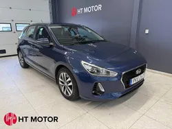 Blå Begagnad 2017 Hyundai i30 Comfort Halvkombi | 134 900 kr (Dyr)