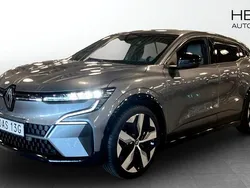 Grå (black) Begagnad 2022 Renault Mégane Techno Halvkombi | 274 900 kr (Bra pris)