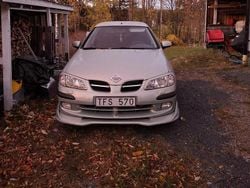 Grön Begagnad 2002 Nissan Almera Halvkombi | 19 200 kr