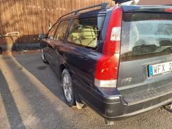 Blå Begagnad 2005 Volvo V70 Momentum Kombi | 39 000 kr (Lite dyr)