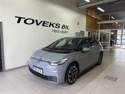 Grå (moonstone grey black) Begagnad 2023 VW ID.3 Pro Performance Halvkombi | 269 900 kr (Superpris)