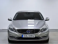 Brun Begagnad 2015 Volvo V60 Summum Kombi | 133 000 kr (Marknadspris)