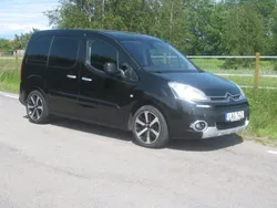 Svart Begagnad 2014 Citroën Berlingo Minibuss | 59 000 kr