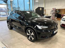 Svart Begagnad 2023 Volvo XC40 Core SUV | 319 900 kr