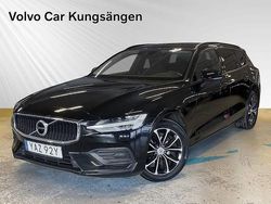 Svart Begagnad 2020 Volvo V60 Momentum Kombi | 229 900 kr (Marknadspris)