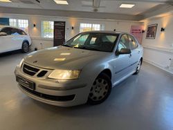Ljusgrå Begagnad 2005 Saab 9-3 Linear Sedan | 19 900 kr (Marknadspris)