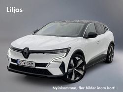 Vit Begagnad 2022 Renault Mégane Techno Halvkombi | 289 000 kr (Marknadspris)