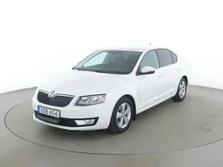 Vit Begagnad 2016 Skoda Octavia Ambition Sedan | 122 000 kr (Lite dyr)