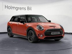 Röd Begagnad 2022 Mini Cooper Clubman Kombi | 279 500 kr (Marknadspris)