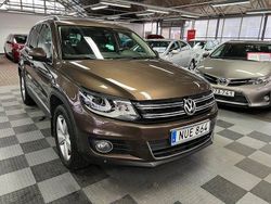 Brun Begagnad 2011 VW Tiguan Sportline SUV | 89 000 kr (Marknadspris)