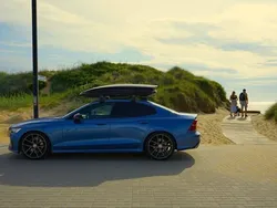 Blå Begagnad 2020 Volvo S60 R-Design Sedan | 300 000 kr (Marknadspris)