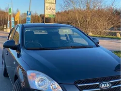 Grå Begagnad 2008 Kia Ceed 4 Halvkombi | 33 000 kr (Marknadspris)