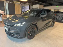Grå (basalt grey) Ny 2024 Cupra Tavascan VZ SUV | 684 800 kr (Marknadspris)