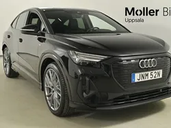 Svart (mytsvart metallic) Begagnad 2024 Audi Q4 Sportback e-tron S-Line SUV | 639 900 kr (Dyr)