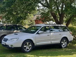 Vit Begagnad 2008 Subaru Outback SUV | 10 000 kr (Superpris)