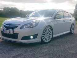 Vit Begagnad 2010 Subaru Legacy GT Sedan | 77 000 kr (Dyr)