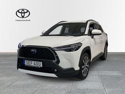 Vit Begagnad 2022 Toyota Corolla Cross Style SUV | 339 900 kr (Marknadspris)