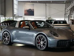 Flerfärgad Ny 2025 Porsche 911 Targa 4 Cab | 2 195 000 kr