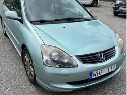 Grön Begagnad 2005 Honda Civic Halvkombi | 12 000 kr