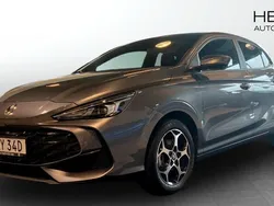Grå (grey) Ny 2024 MG MG3 Luxury Halvkombi | 269 990 kr (Marknadspris)