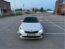 Vit Begagnad 2019 Kia Optima Hybrid 2 Sedan | 190 000 kr (Marknadspris)