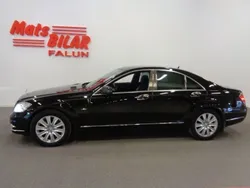 Svart Begagnad 2009 Mercedes S400 Sedan | 239 900 kr