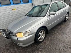 Ljusgrå Begagnad 2000 Honda Accord Halvkombi | 9 900 kr
