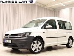 Vit Begagnad 2017 VW Caddy Maxi Life Life Minibuss | 209 800 kr (Marknadspris)