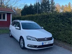 Vit Begagnad 2013 VW Passat Kombi | 71 000 kr (Marknadspris)