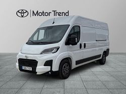 Vit Begagnad 2025 Toyota Proace Van | 569 900 kr