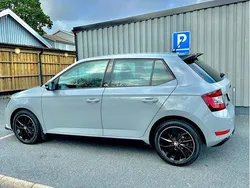 Grå Begagnad 2021 Skoda Fabia Monte Carlo Halvkombi | 162 000 kr (Marknadspris)