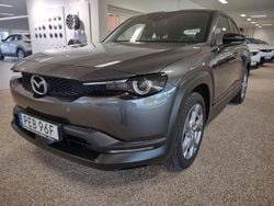 Grå Begagnad 2022 Mazda MX30 Exclusive-Line SUV | 159 900 kr (Marknadspris)