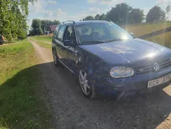 Blå Begagnad 2000 VW Golf IV Highline Kombi | 25 000 kr (Dyr)