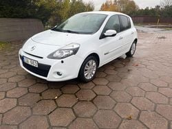 Vit Begagnad 2010 Renault Clio R.S. Halvkombi | 44 900 kr (Lite dyr)