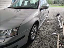 Silver Begagnad 2003 Saab 9-3 Vector Sedan | 17 000 kr (Marknadspris)