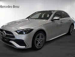 Silver Ny 2024 Mercedes C300e AMG Sedan | 650 050 kr (Lite dyr)