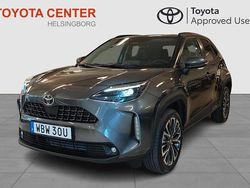 Mörkgrå (grå) Begagnad 2025 Toyota Yaris Hybrid Style SUV | 339 900 kr