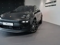Grå (grey) Ny 2025 Porsche Macan SUV | 1 297 200 kr (Bra pris)
