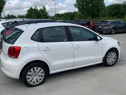 Vit Begagnad 2010 VW Polo Halvkombi | 49 000 kr (Marknadspris)